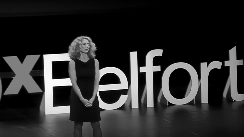 Intervention de Sandra GEIGER-JACOB pour TED Belfort ©TED