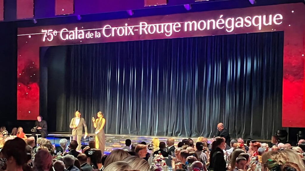 Participation de Tatiana SILVA au 75e Gala de la Croix-Rouge monégasque ©Simone & Nelson